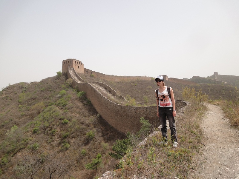 a tourist on the great wall